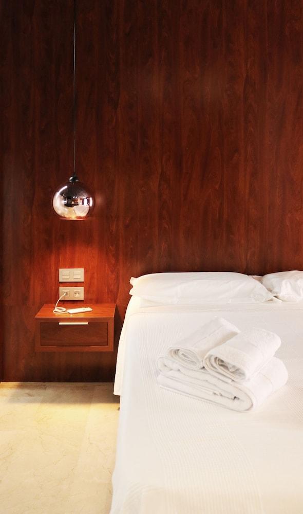 Alicante Aparthotel Evolution Екстер'єр фото